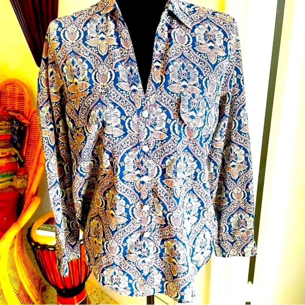 ROLLER RABBIT Long Cuffed Sleeve Cotton Print Button Up Shirt Top. Like new